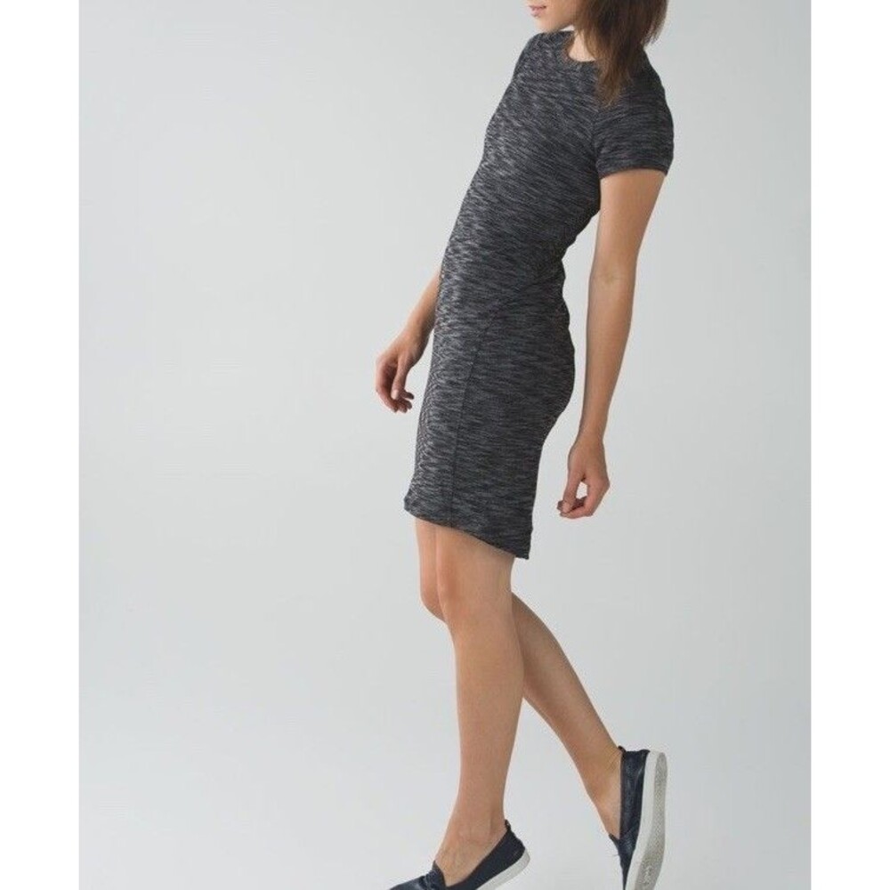 Women’s Lululemon Grey Short Sleeve Grey Fitted bodycon knit Dress Size 4